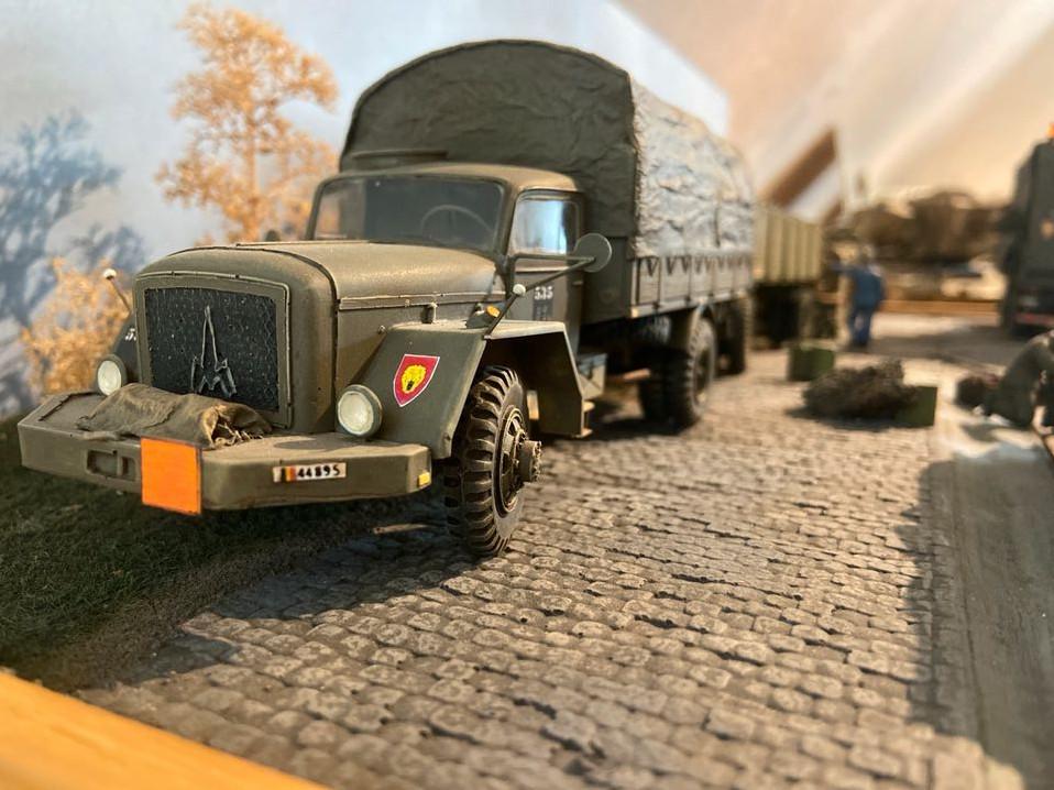 Modellbau Diorama Panzer LKW MAN Magirus 1:35 Belgien Unikat in Warburg