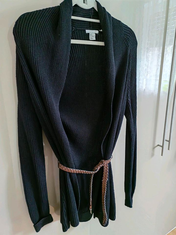 H&M Strick Jacke Cardigan mit Gürtel Gr. M in Cadolzburg