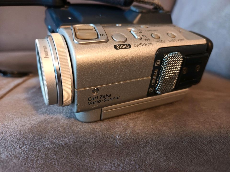 Sony DCR-PC4E PAL Mini Dv Handycam Camcorder in Bremen