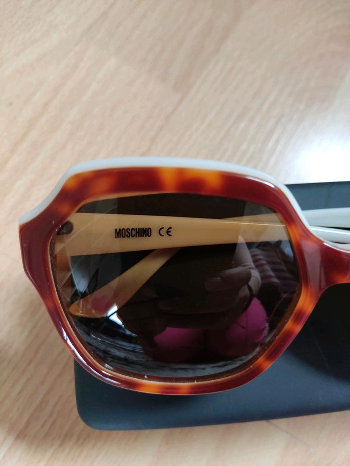 Love Moschino Sonnenbrille Damen Brille in Meerbusch