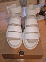 Dr. Martens Sandalen Clarissa Softy White weiß neu gr.40 Düsseldorf - Gerresheim Vorschau
