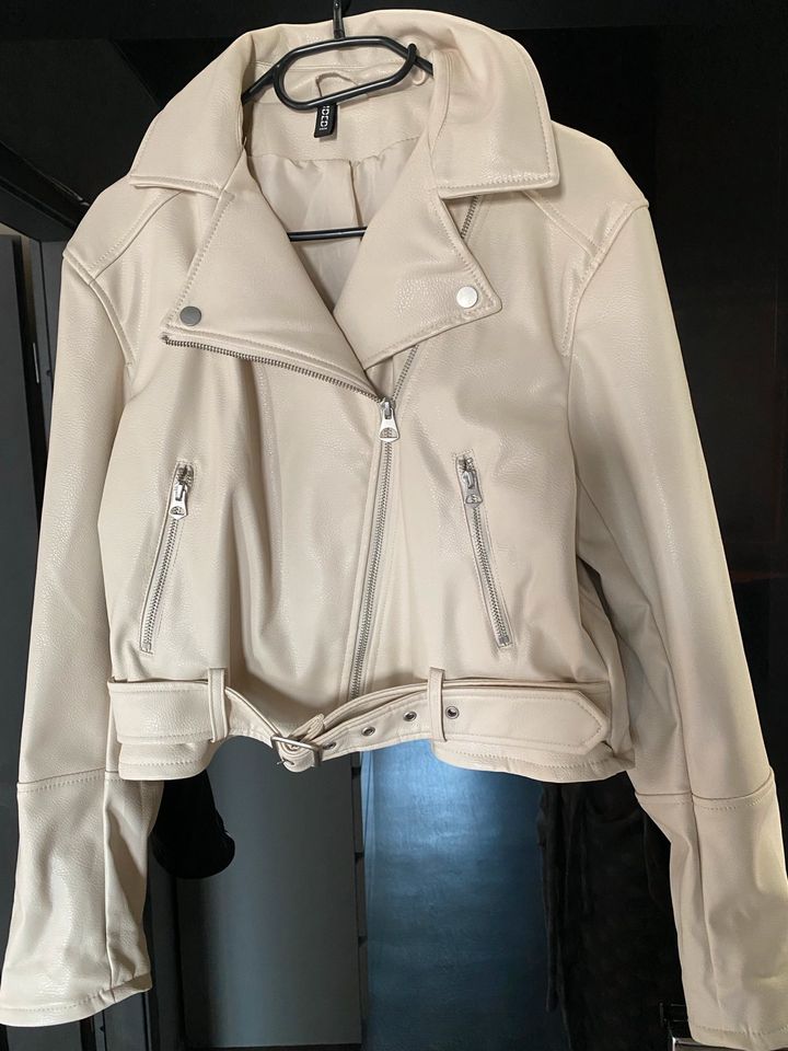 Lederjacke Bikerjacke kurz hellbeige XS-S in Hamburg