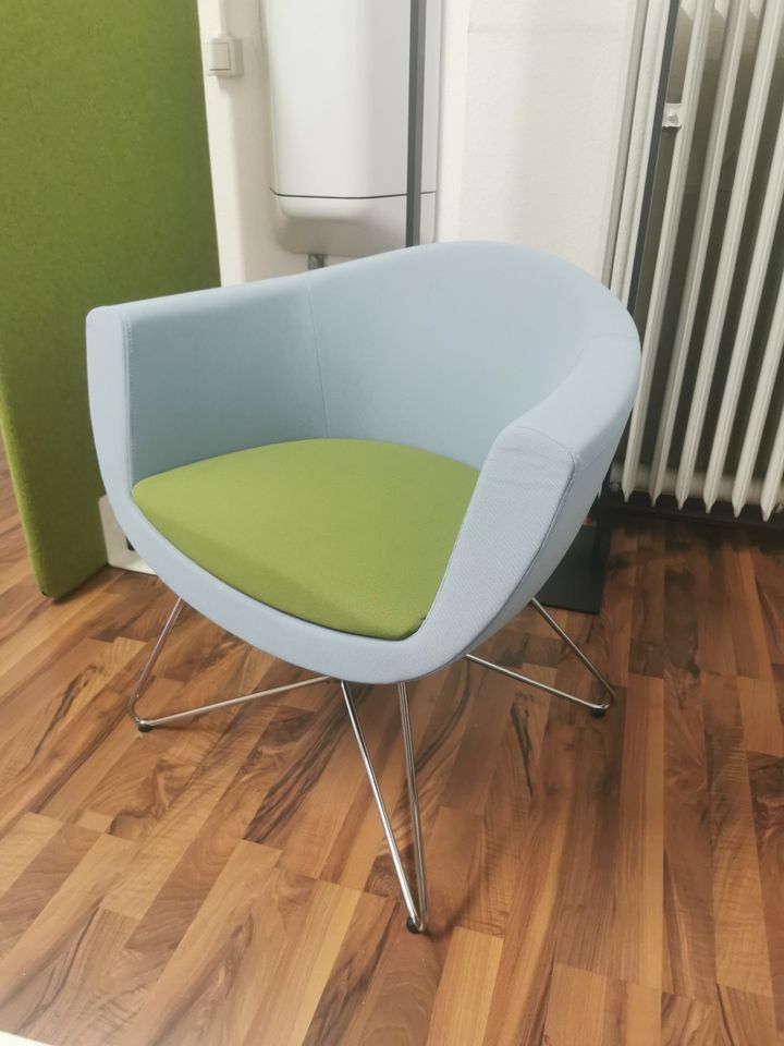 "Sorriso" Lounge Sessel blau/grün m. Filigrangestell Polstermöbel in Düsseldorf