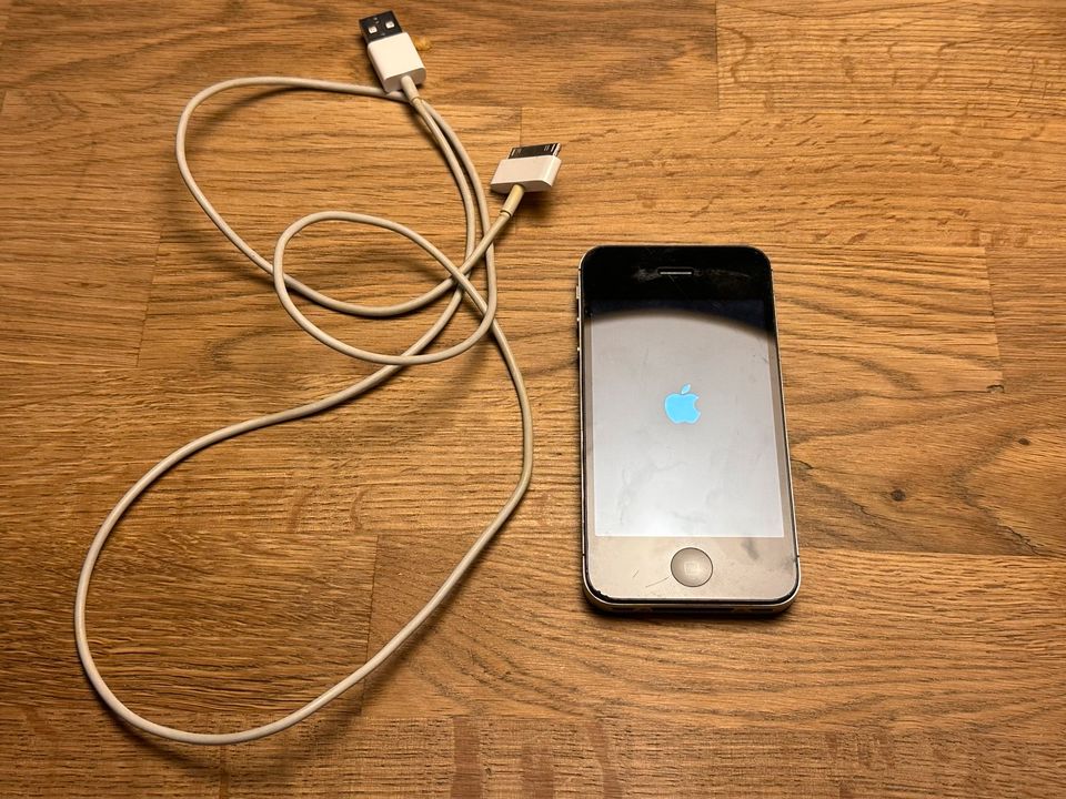 iPhone 4s 16GB schwarz (A1387) in Hamburg