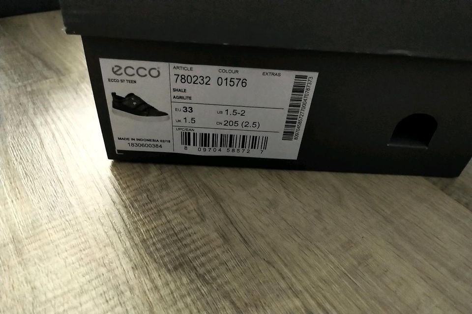 Ecco Halbschuhe neu original Größe 33 in Löchgau