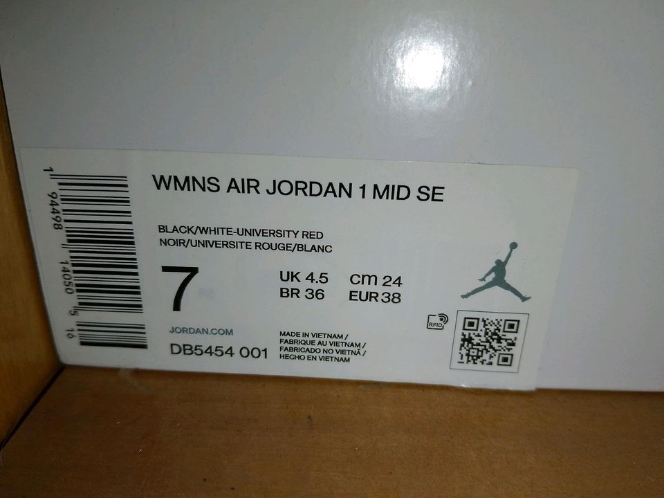 WMNS NIKE Air Jordan 1 MID SE in 38 in Paderborn