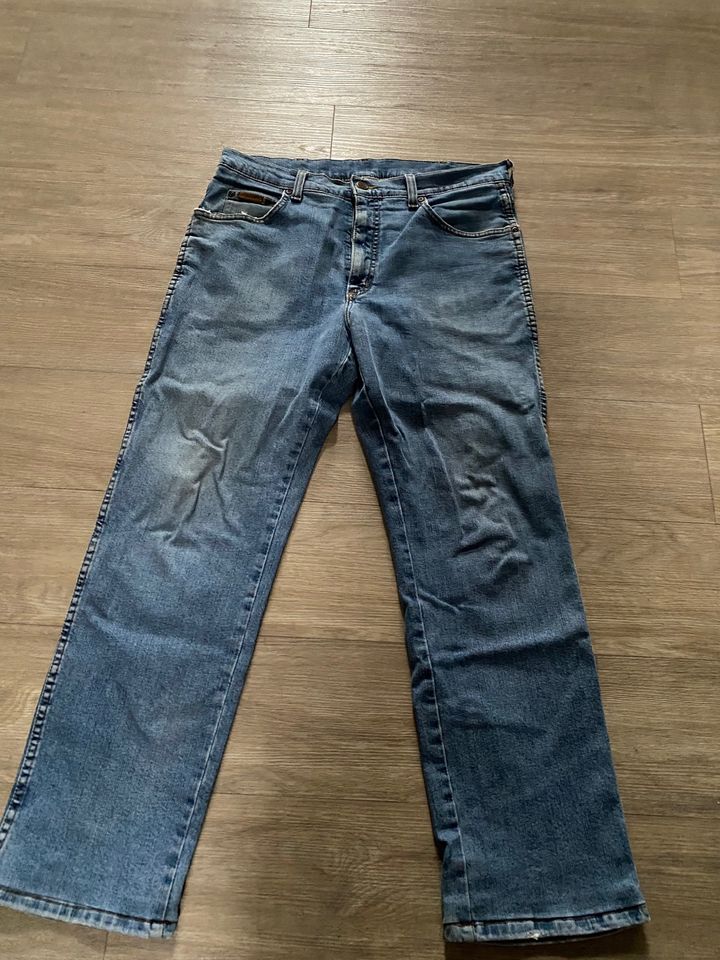 4 Brax & Wrangler Herren Hosen Jeans Cord Texas Stretch Gr. 34/30 in Gelsenkirchen