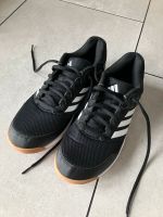 Adidas Sportschuh / Hallenturnschuh Größe 41 Nordrhein-Westfalen - Verl Vorschau