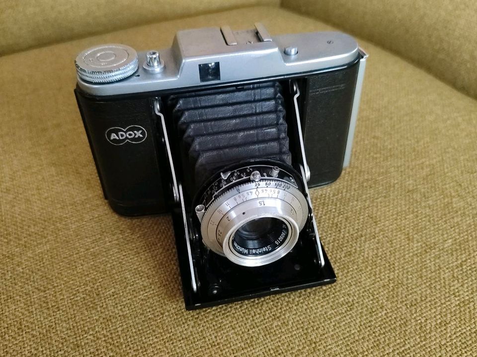 ADOX Golf mit Ledertasche in Herne