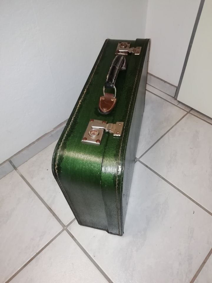 Vintage Original Reisekoffer aus Hartpappe beschichtet in Berlin