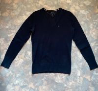 Tommy Hilfiger Pulli v-Ausschnitt Pullover dunkel blau gr. S Hessen - Neustadt Vorschau