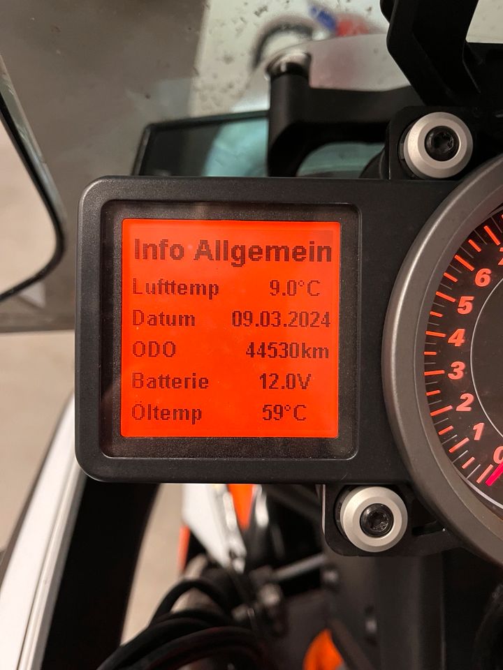 KTM Super Duke 1290 GT in Syke