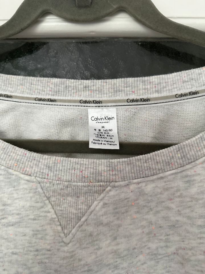 Calvin Klein Pulli Pullover M 38 grau Sweatshirt in Hamburg