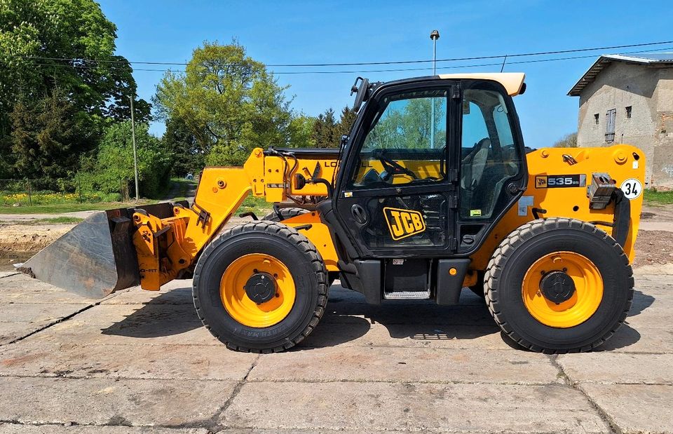 JCB 535 95 Teleskoplader Telelader Radlader Loadall in Züssow