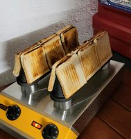 Vermiete Pyramidentoaster / Toaster für Brötchen Baguettes Toasts Nordrhein-Westfalen - Hiddenhausen Vorschau