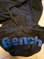 Jacke/Jäckchen schwarz-blau von Bench Kinder Größe S Berlin - Tempelhof Vorschau