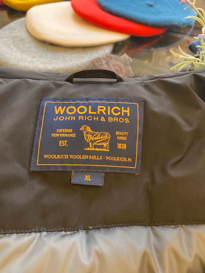 Woolrich Arctic Parka Mantel schwarz in Berlin