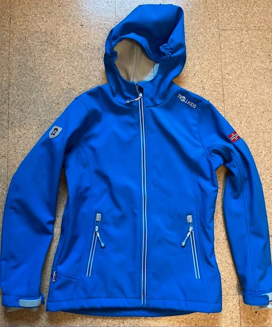 Softshelljacke Trollkids Gr. 152 in blau in Ludwigsburg