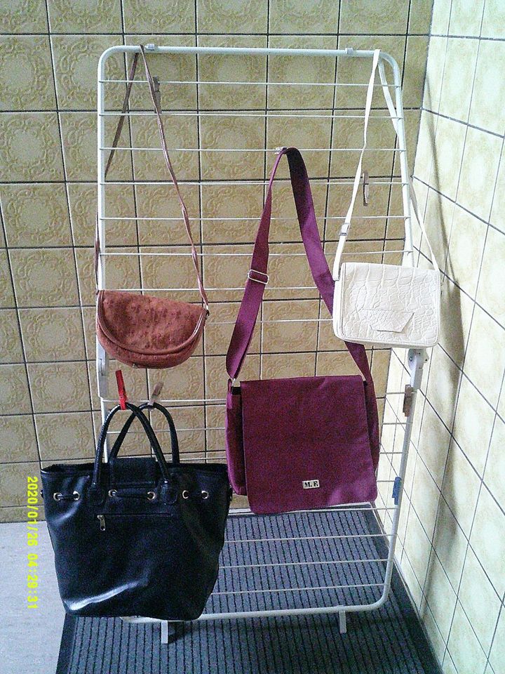 Handtaschen, 4 Stück, verkaufe einen Teil meiner Handtaschen in Gelsenkirchen