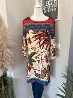 Desigual Kleid 3/4 Arm mit Leggings Gr. 36/38 Niedersachsen - Eime Vorschau