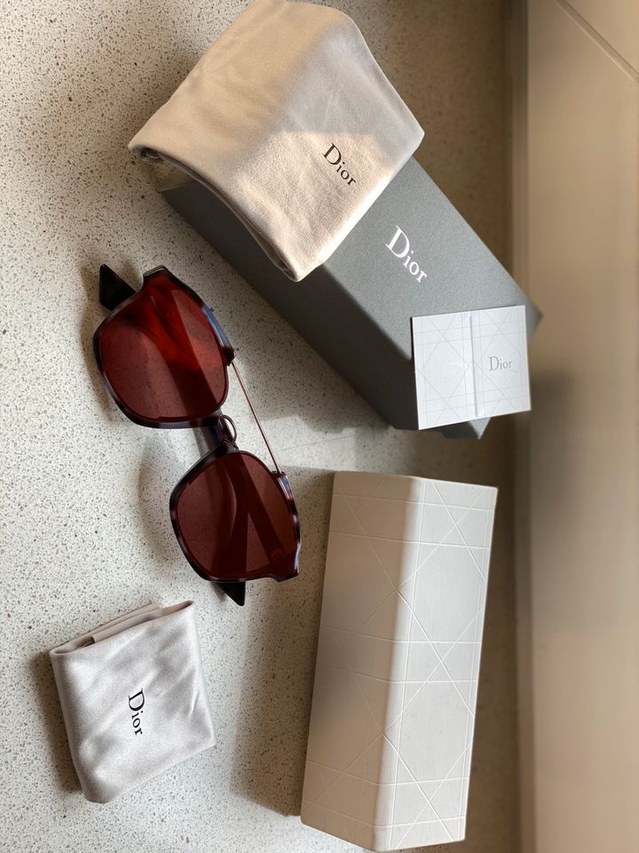 Dior  Abstract Sonnenbrille Original in Thedinghausen