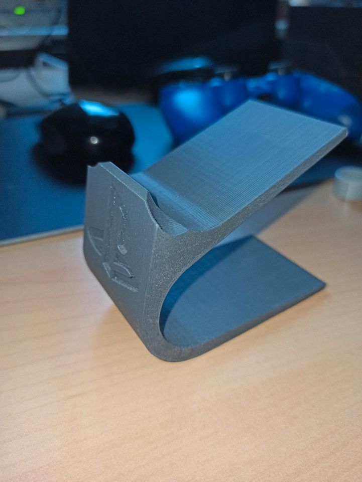 Playstation 4 Controller Stand in Schortens