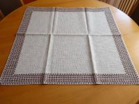 Mitteldecke Tischdecke, beige-braun Stickerei HANDARBEIT 75x75cm Niedersachsen - Rohrsen Vorschau