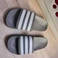 Adidas Badelatschen grau Größe 6 ca. 38 Berlin - Reinickendorf Vorschau