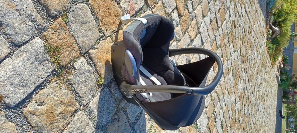 MAXI-COSI Babyschale mit Isofix Station in Bautzen