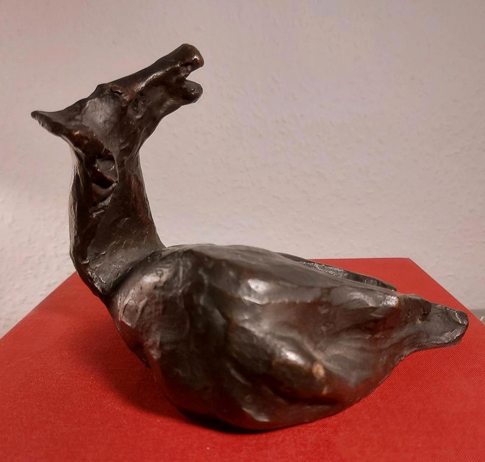 Bronze Skulptur Plastik Liegendes Pferd/Fohlen unsigniert in Korbach