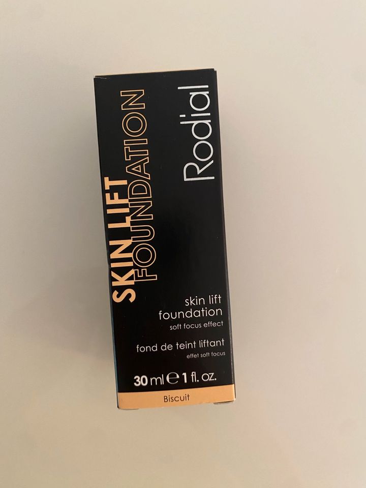 Rodial Skin Lift Foundation 40 Biscuit in Hamburg