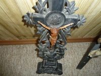 antikes geschnitzes Kreuz mit Jesus aus Holz Bayern - Bichl Vorschau