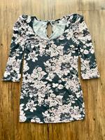 Only Damen Oberteil, Jerseyshirt, Blumenmuster, Gr. M Berlin - Köpenick Vorschau