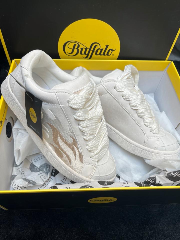 NEU Buffalo Liberty 37 4 6.5 vegan weiss low Vintage 90s in Heilbronn