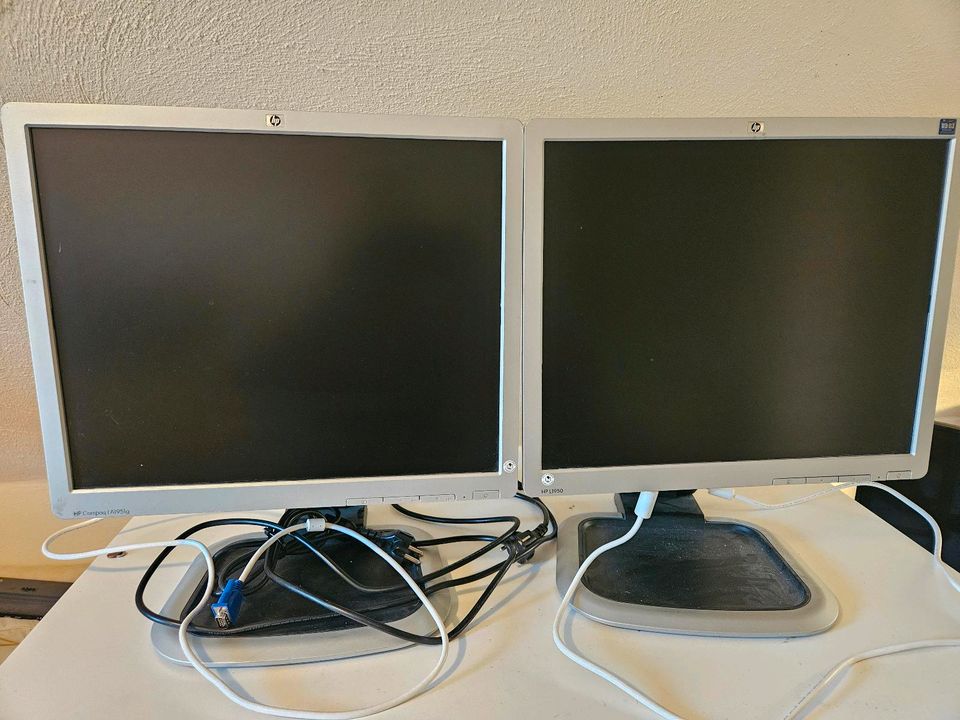 2x 19 Zoll Monitor HP Compaq LA 1951g und L1950 in Nickenich