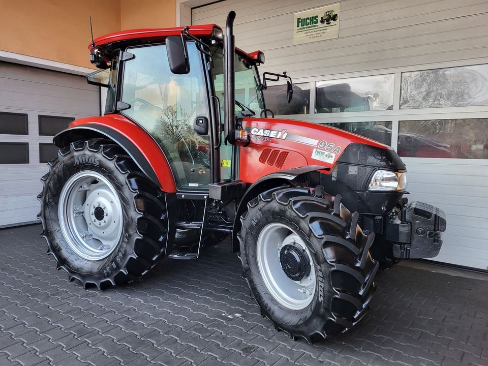 Case Farmall 95A mit Frontgewicht, Top - Traktor, - Schlepper in Laaber