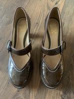Clarks Pumps dunkelbraun Lack Lackleder 5,5 Top Niedersachsen - Stadthagen Vorschau