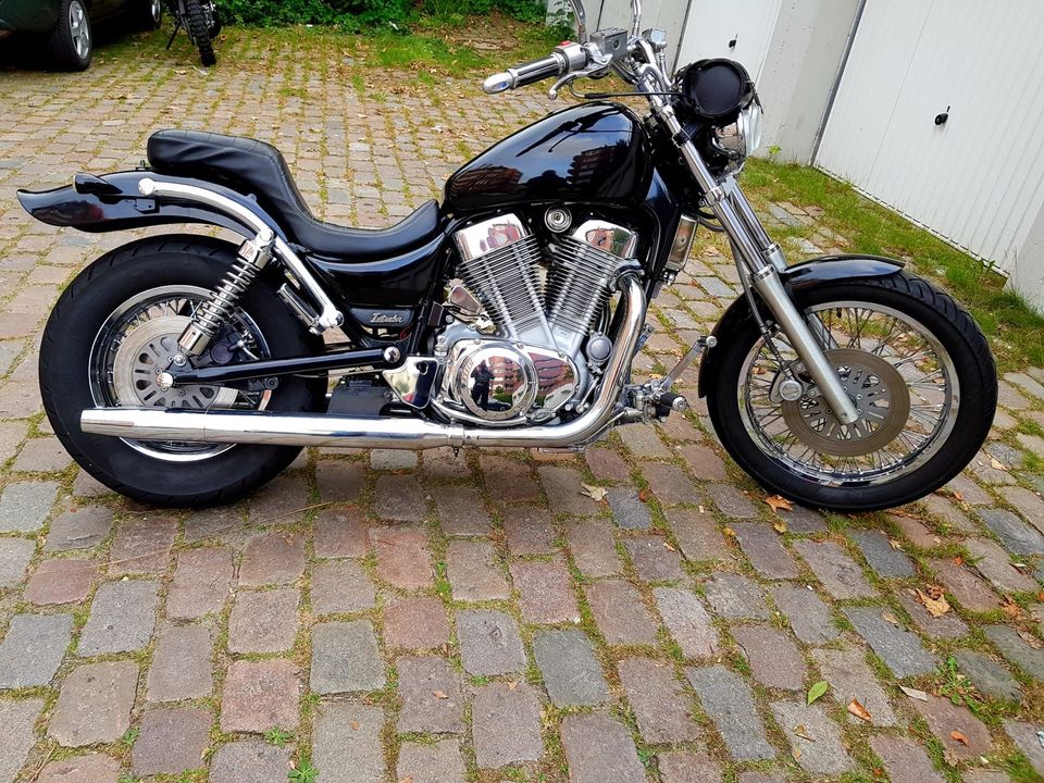 Suzuki Intruder 1400 in Achterwehr