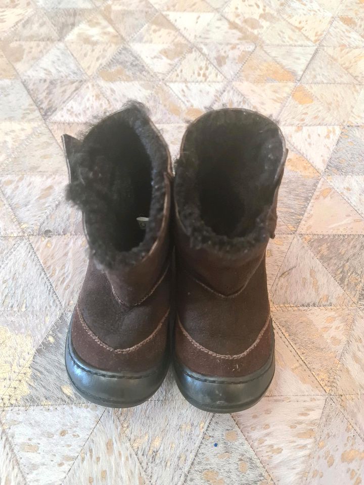 Ugg Kinder Stiefel Gr. 25 in Gengenbach