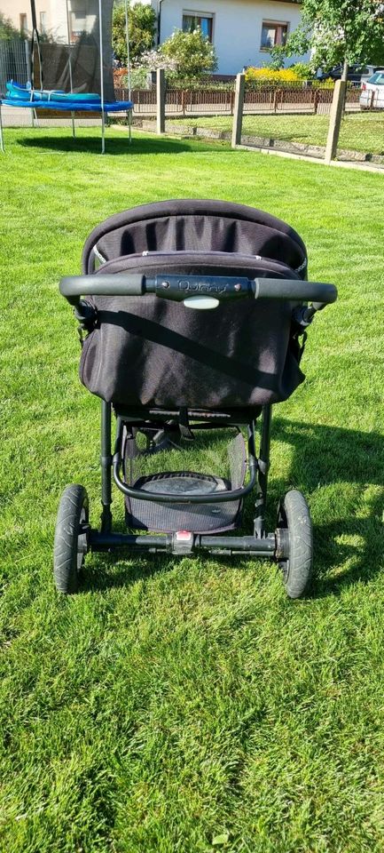 Kinderwagen mit Zubehör in Friesenheim