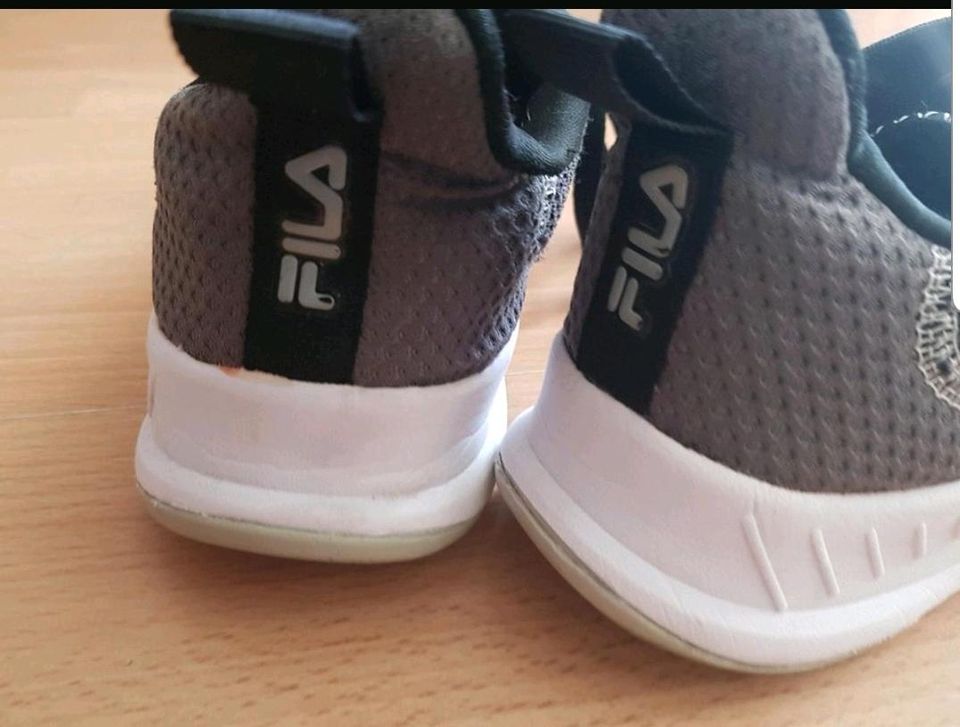 Fila Sportschuhe  Gr. 38 Grau schwarz in Darmstadt