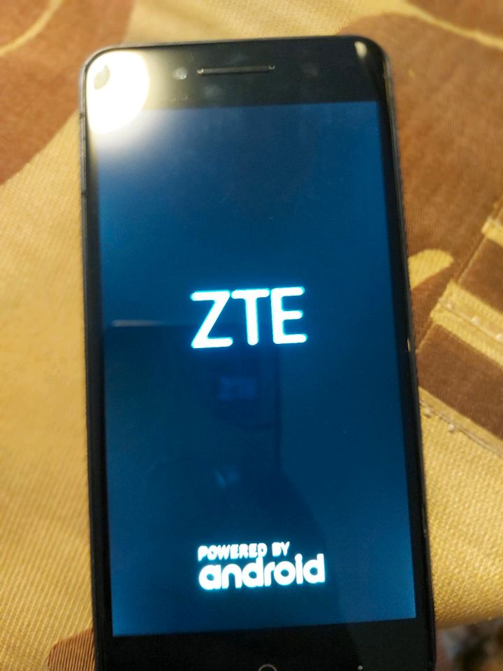 ZTE BLADE V7 LITE "SILVER" in Grüna (Sachsen)