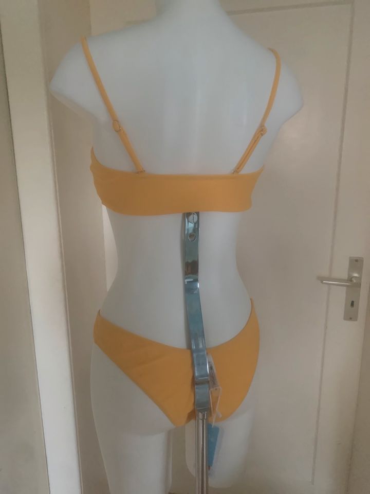 Bikini Badeanzug Neu Cupshe M-38 in Selb