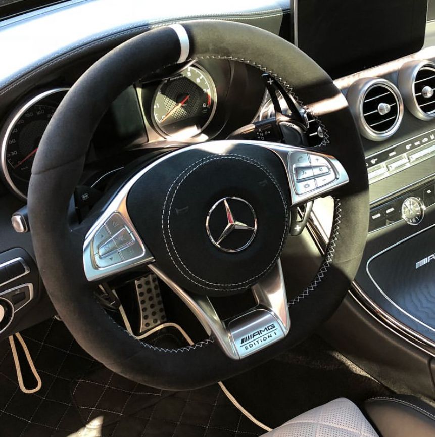 LE TEF Alcantara für Mercedes-Benz AMG C63 GLE63 GLS63 A45 CLA45 in Stuttgart