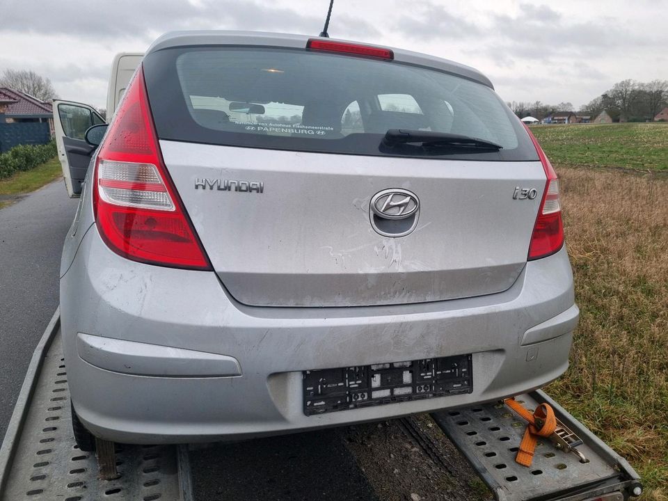 Hyundai i30 Schlachtfest Ersatzteile Ausschlachten in Westerwalsede