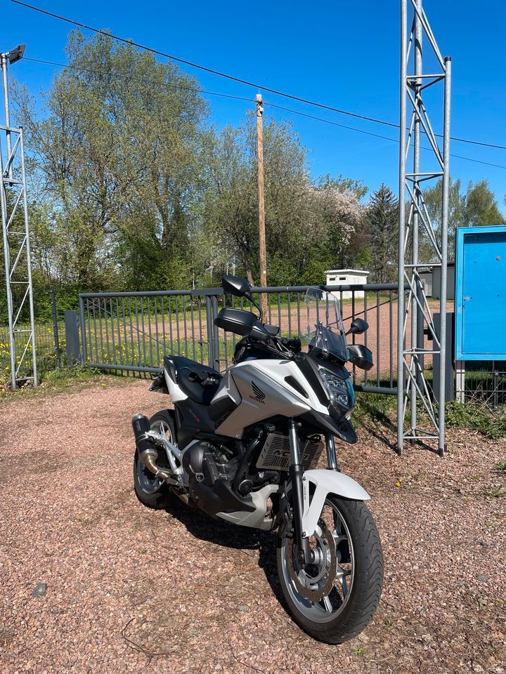 Honda NC 750 X DCT Sportauspuff viel Zubehör in Hohenstein-Ernstthal