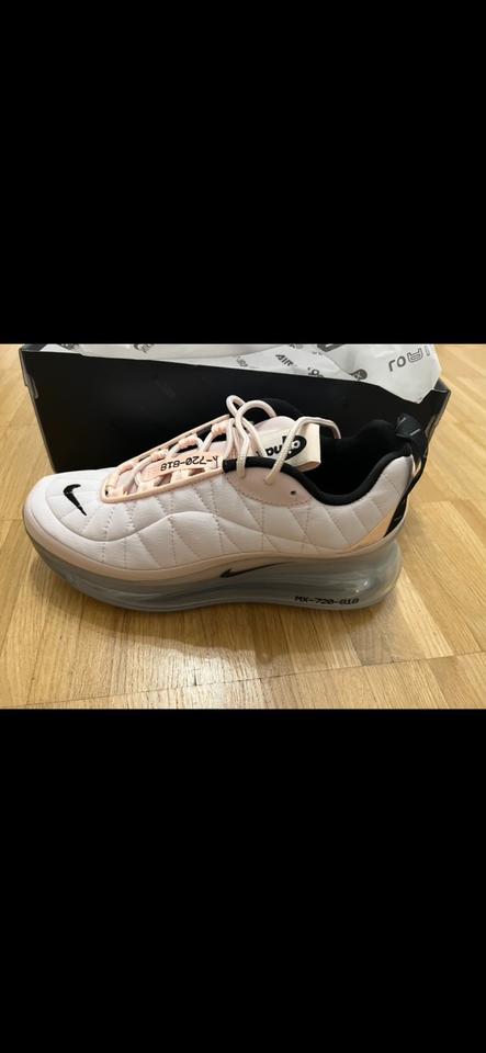 Nike Air MAX 720-818 Light Violet Barely Rose / Größe 39 in Düsseldorf
