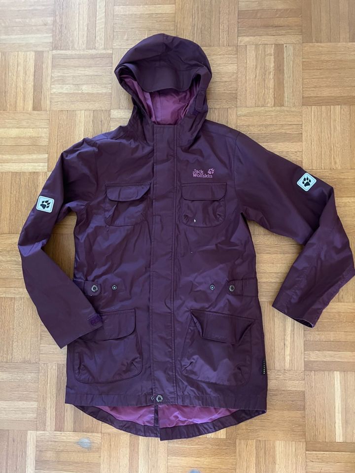 Jack Wolfskin Jacke Mantel Regenjacke Gr. 152, top Zustand in Calberlah