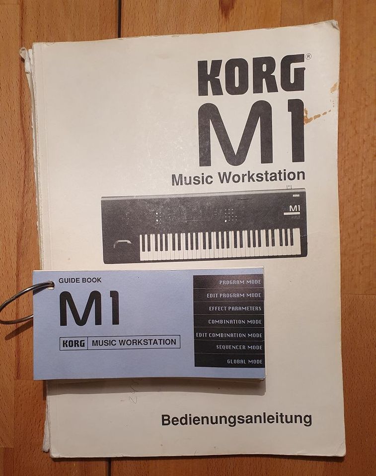 Korg M1 Synthesizer in Tübingen