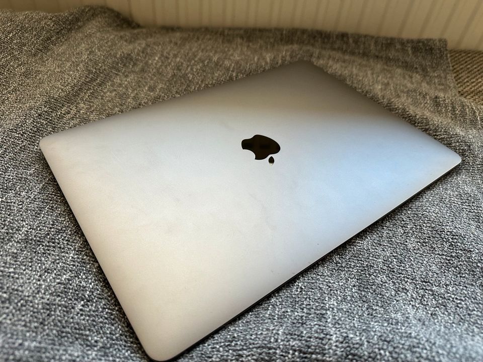 13 MacBook Air in Bockau